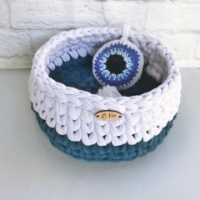 סלסלה סרוגה ,סלסלה סרוגה לתינוק, סלסלה סרוגה לאיחסון, סלסלת איחסון, סלסלה סרוגה בטריקו, סלסלה מטריקו, סלסלה לשידת החתלה, עיצוב חדר לתינוקת