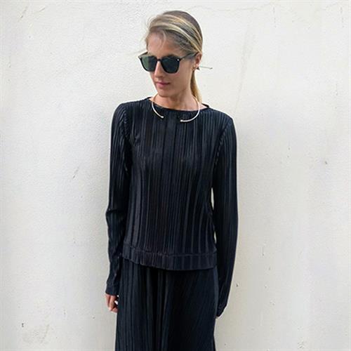 טופ לירי שחור פליסה