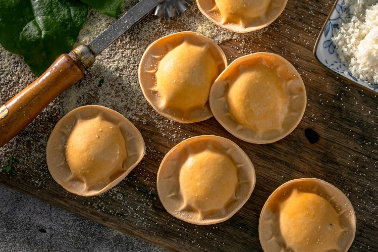 רביולי תרד וגבינות 400 גר'