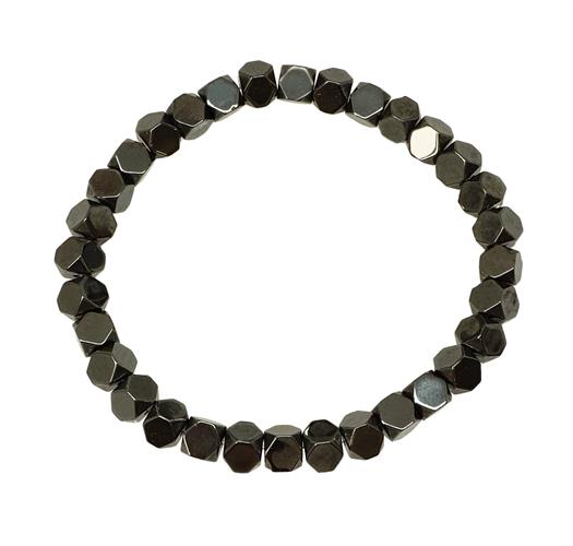 צמיד אבנים לגבר בחיתוך קובייה (המטייט)