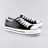 נעלי סניקרס לנשים - פיזה