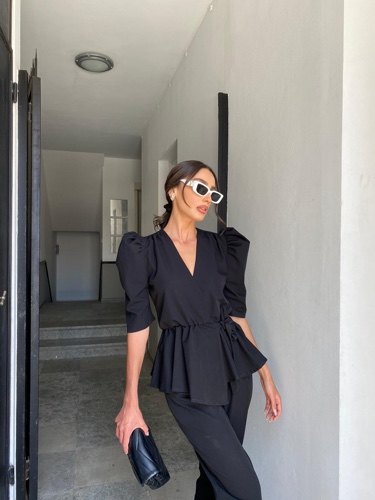 חליפת ויקי שחור