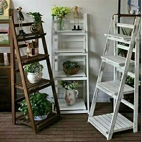 סולם עץ מדורג