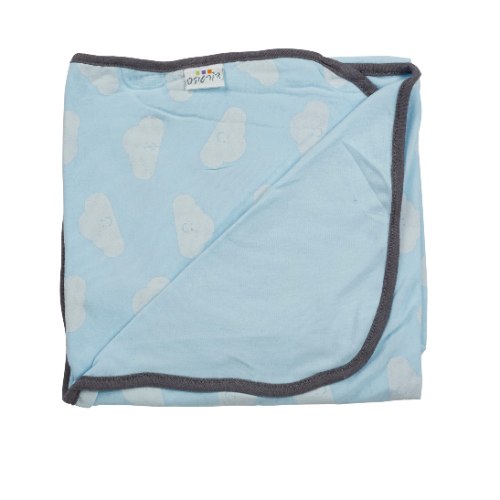 שמיכת עננים מחייכים תכלת