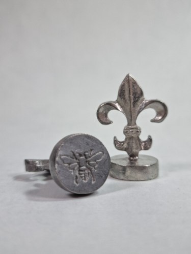 חותמת קלאסיק לשעווה מפיוטר - דבורה ריאליסטית