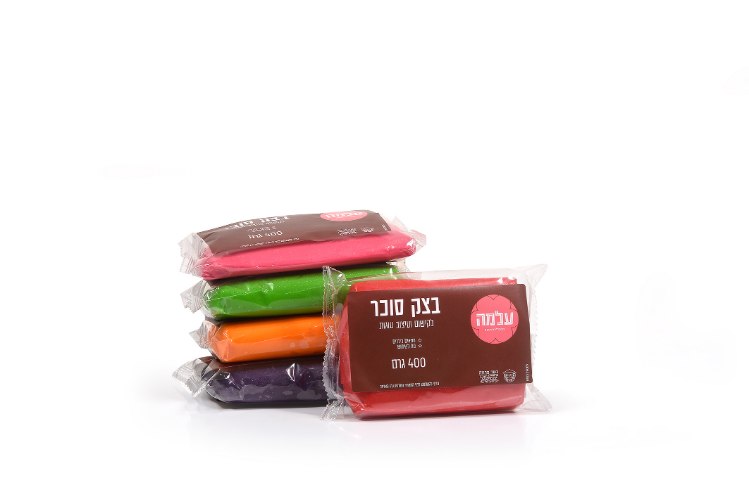 בצק סוכר שחור  400 גרם (12)