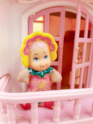 בובת וינטג' קטנטנה,עשוייה בד ופלסטיק, משנת 1989