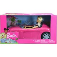 בובת ברבי ומכונית מטאלית