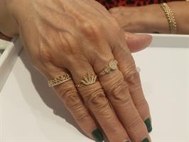 טבעת כתר זהב ויהלומים לאשה