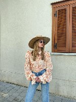 חולצת לורי שמנת מודפס