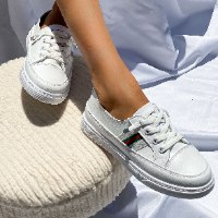 נעלי סניקרס לנשים - וויסקונסן