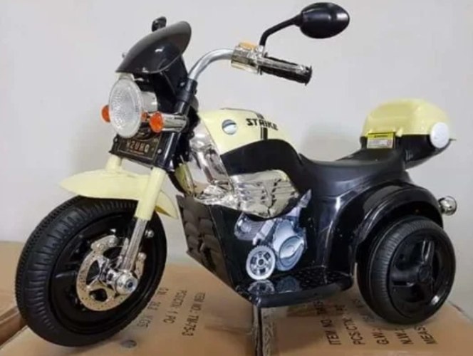 אופנוע רטרו אוף וויט