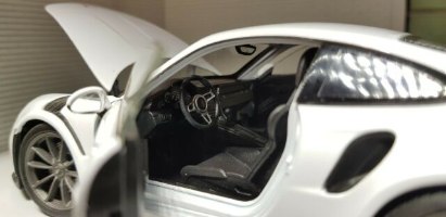 מוכנית ברזל איכותית 1:24 פורשה 911 GT3 RS