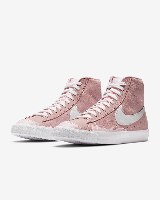 נעלי נשים NIKE BLAZER MID 77 VINTAGE צבע ורוד