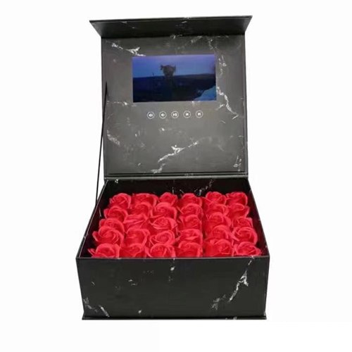 מארז מדהים עם מסך וידאו