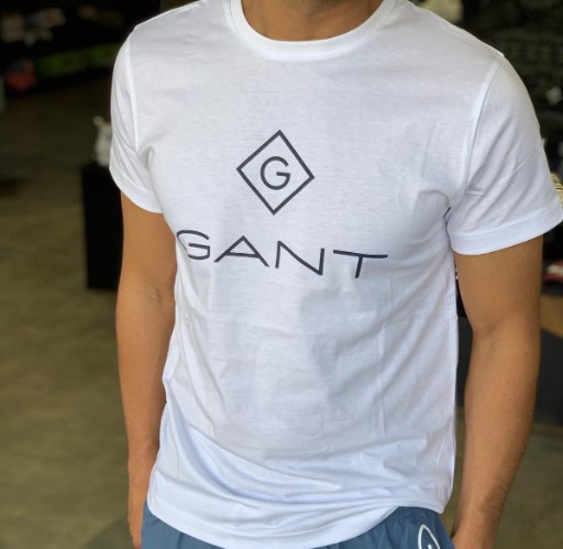 טי שרט GANT צבע לבן לוגו