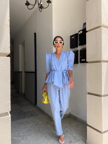 חליפת ויקי תכלת