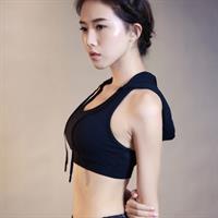 חזיית ספורט עם קפוצ'ון