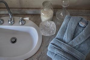 חלוק רחצה פרימיום מבית ורדינון