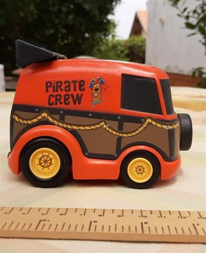 משאית פלסטיק נדרכת במשיכה לאחור של סקובי דו וצוות הפיראטים, האנה ברברה כ 10 ס"מ אורך כ 8 ס"מ גובה, איכותי, מתאים לפעוטות