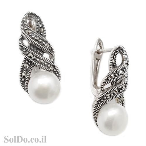 עגילי כסף מעוצבים משובצים פנינה לבנה ומרקזטים A8644