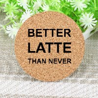 6 תחתיות עגולות שונות על קפה