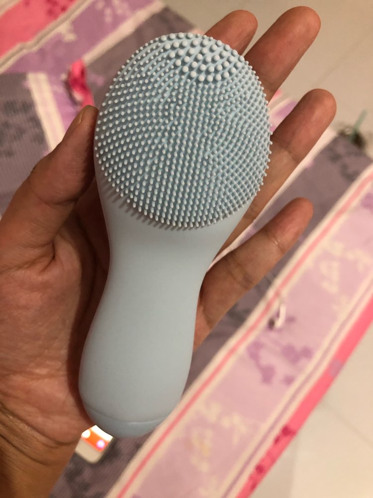 חוות דעת - מברשת חשמלית לניקוי פנים- E.brushclean