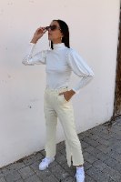 מכנסי טקסס מחויטים