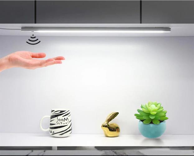 תאורת לד המופעלת ע"י חיישן תנועה