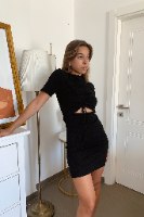 שמלת קנדל כיווץ קאט אאוט