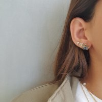 עגילי זהב 14 קרט בסגנון פרח עם זרקון ספיר