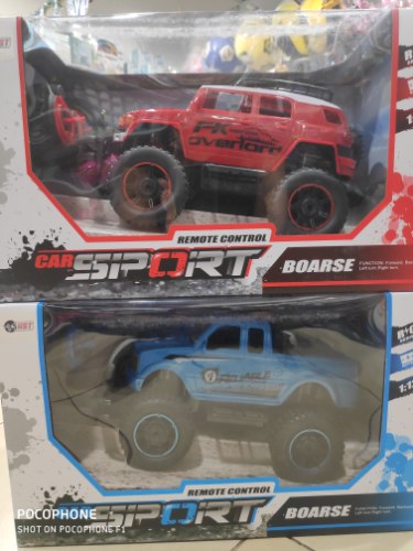 ג'יפ על שלט מגוון צבעים