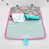 תיק החתלה לבבות