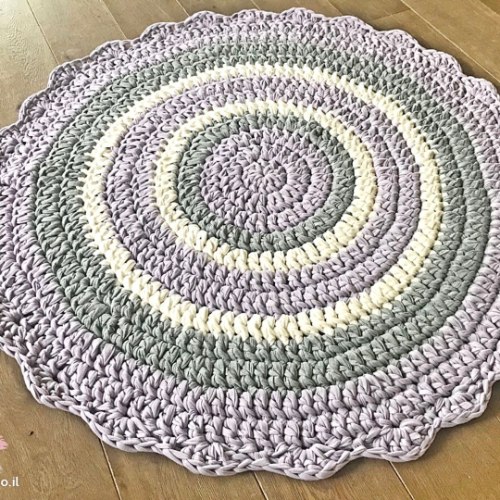 שטיחים לחדרי ילדים, שטיח לחדר של ילדה בגווני לילך בהירים ורגועים