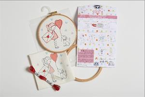 קיט ריקמה לילדים עם חישוק - DMC - מכתב