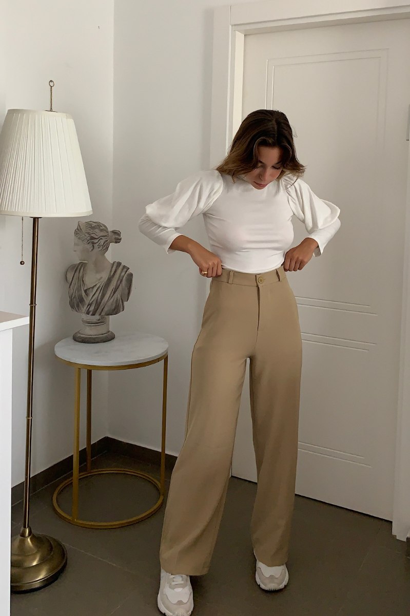 מכנסי אטלנטה מחויטים