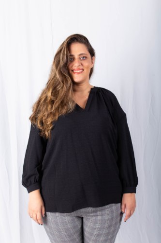 חולצת בלייק שחורה