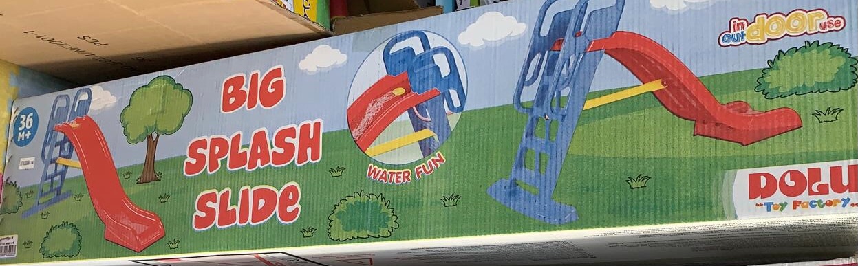 מגלשה עם חיבור למים