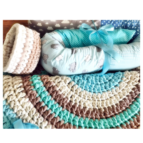 שטיח סרוג לחדר התינוק, סלסלה לשידת החתלה, נחשוש לתינוק - סט מושלם