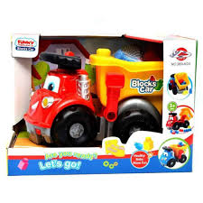 משאית עם קוביות לגו