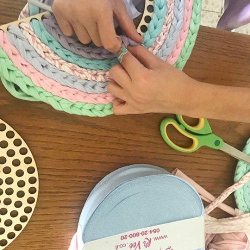 ערכה לסריגת קשת בענן להכנה עצמית של מתלה קשת  גודל בינוני