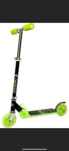 קורקינט צהוב ניאון