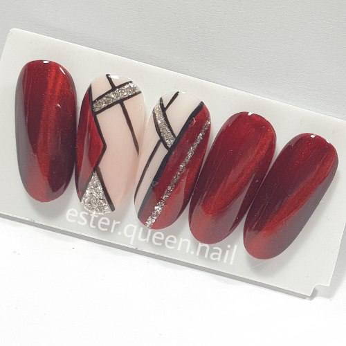 עיצוב עין החתול גיאומטרי