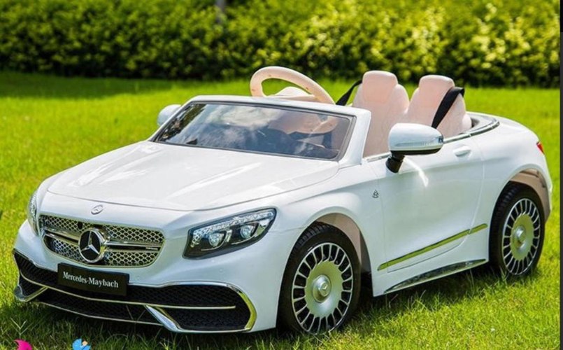 מרצדס מייבך לבן