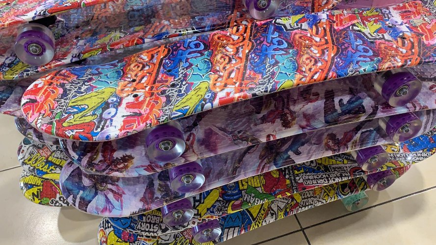 סקייטבורד מקצועי עם גלגלי סיליקון