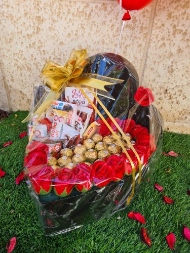 לב - ורדים & פררו & קינדרים