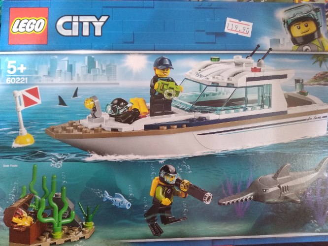 לגו סיטי אונייה 60221