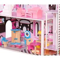 בית בובות עץ ענק