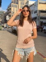 טישרט ניקי פיין ריבס קצרה