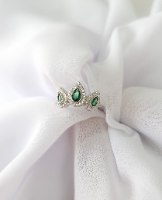 טבעת טיפות זרקונים ירוקים טריפל